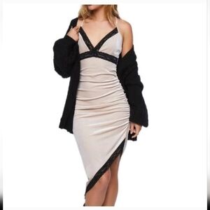 NWOT Forever 21, Small, Velvet, Ivory And Black Assymetrical Dress
